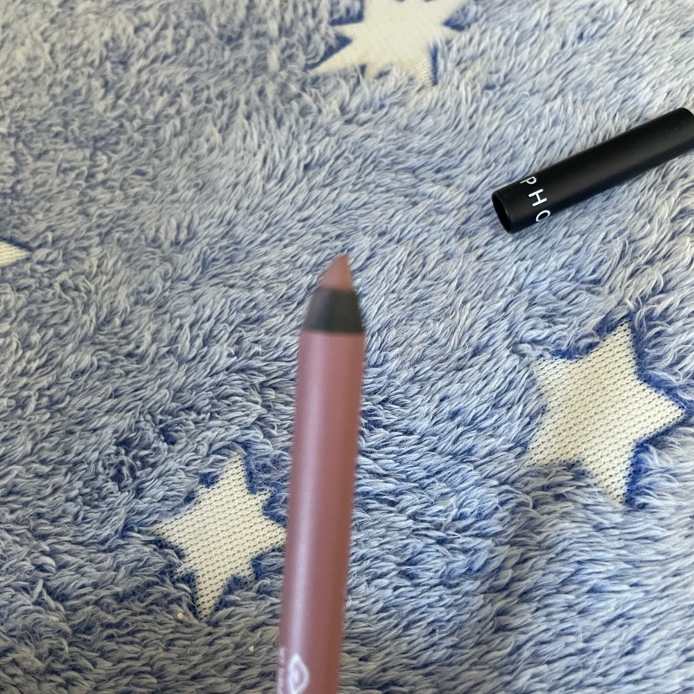 Sephora Pink Frosting 01 Lipliner! Tested once 

Such a gorgeous shade! - Picture 4 of 4